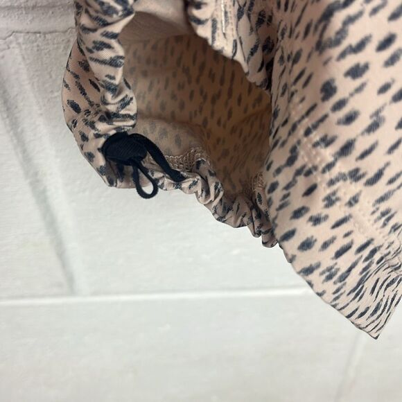 Lululemon women’s step lively crop in Dottie dash grain black pant - Picture 5 of 7